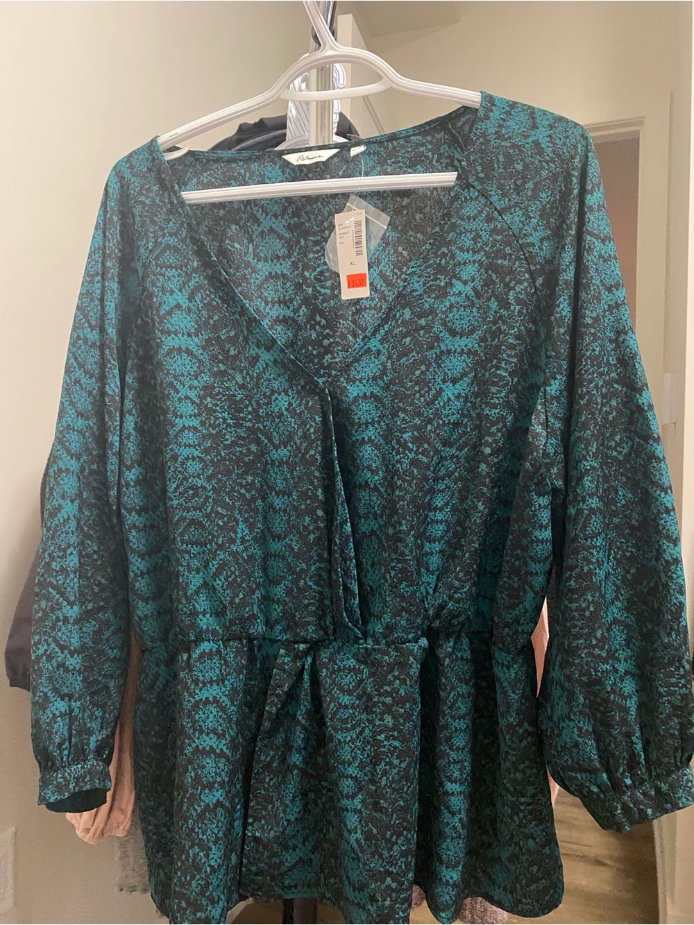 Reitmans Teal and Black Printed Blouse